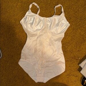 Classic Supportive Women’s Bodysuit in Ivory - Brand Unavailable